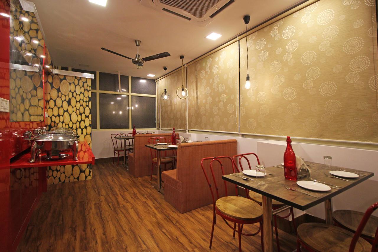 Hotel Nanak Residency Ню Делхи Екстериор снимка