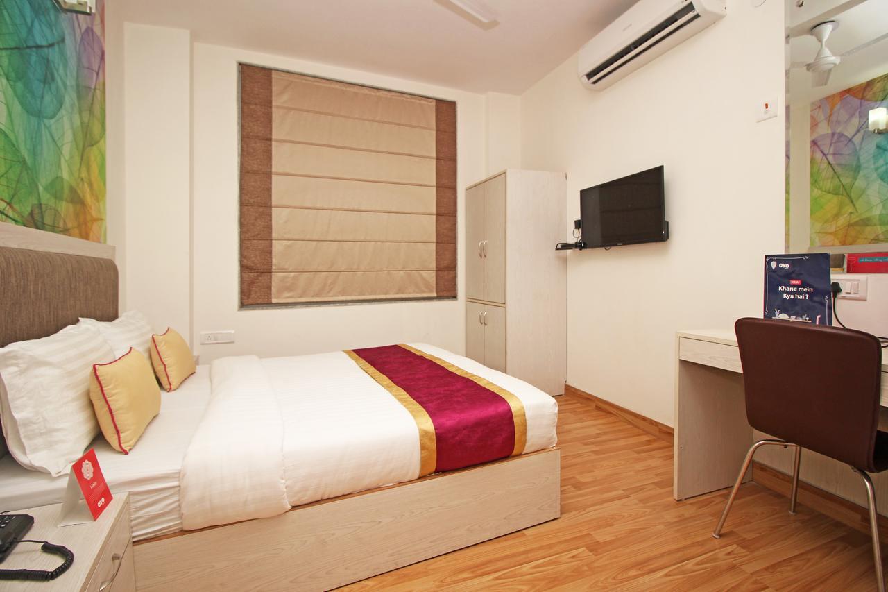 Hotel Nanak Residency Ню Делхи Екстериор снимка